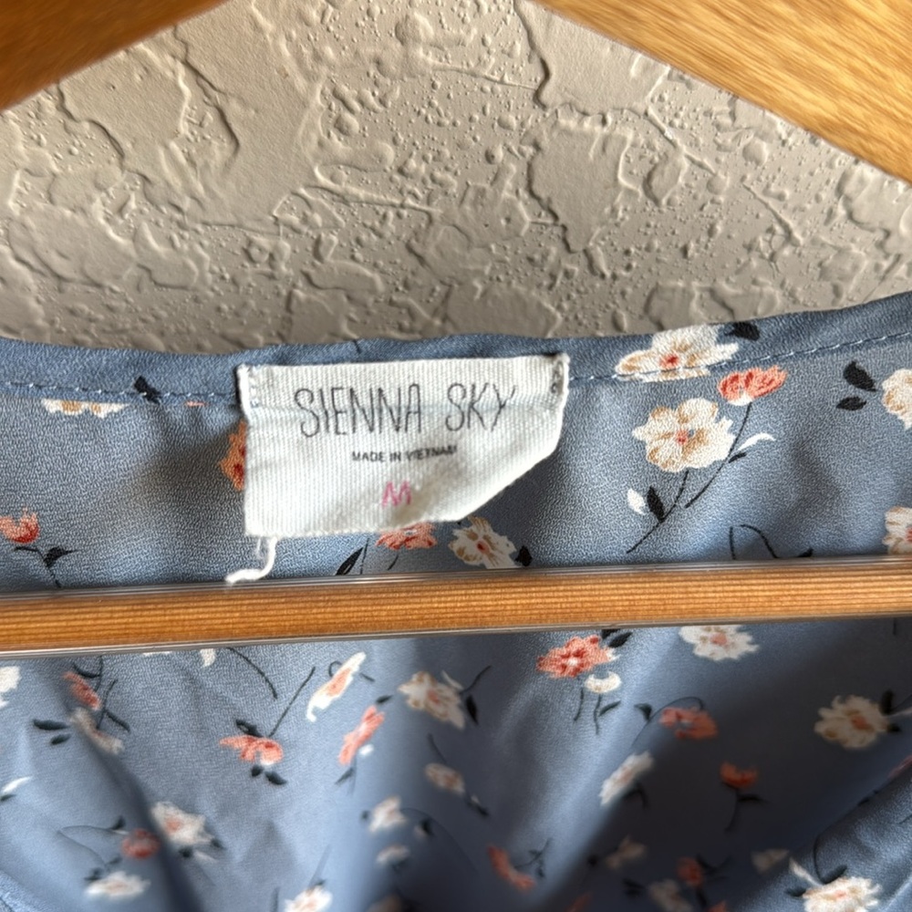 Sienna Sky Blouse - Picture 2 of 3